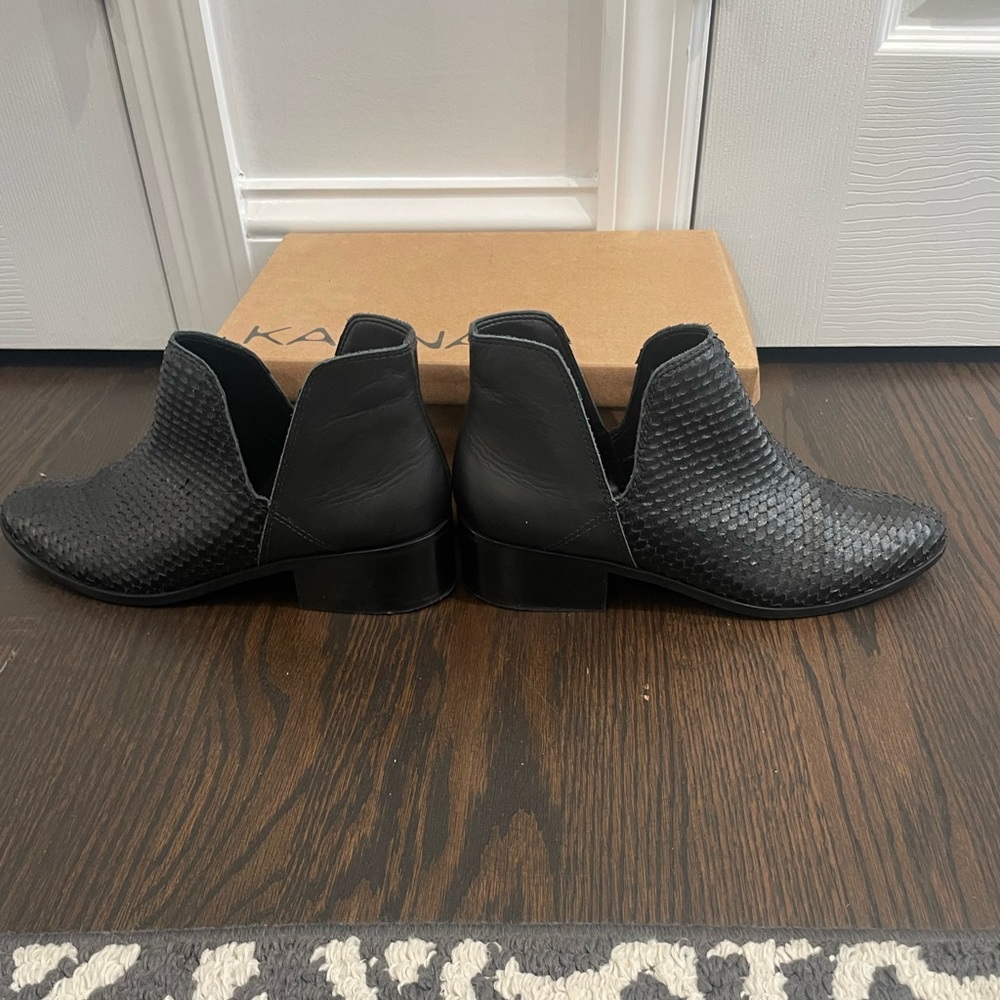 Kaanas Como Scale Booties - image 8